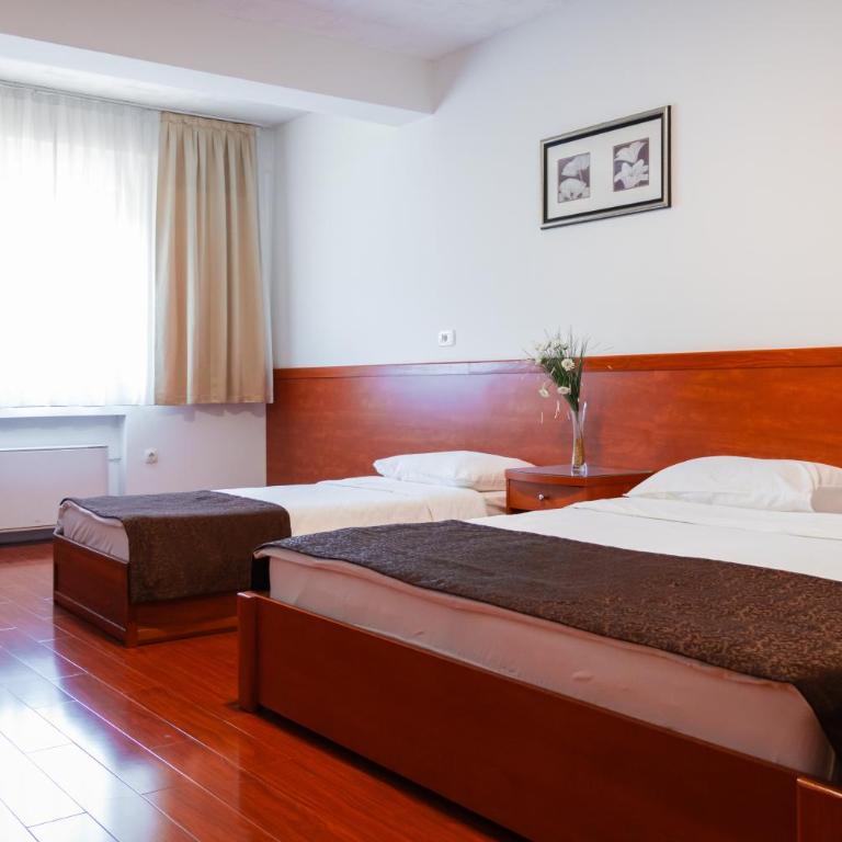 Hotel Saraj - Porodična Soba - 5