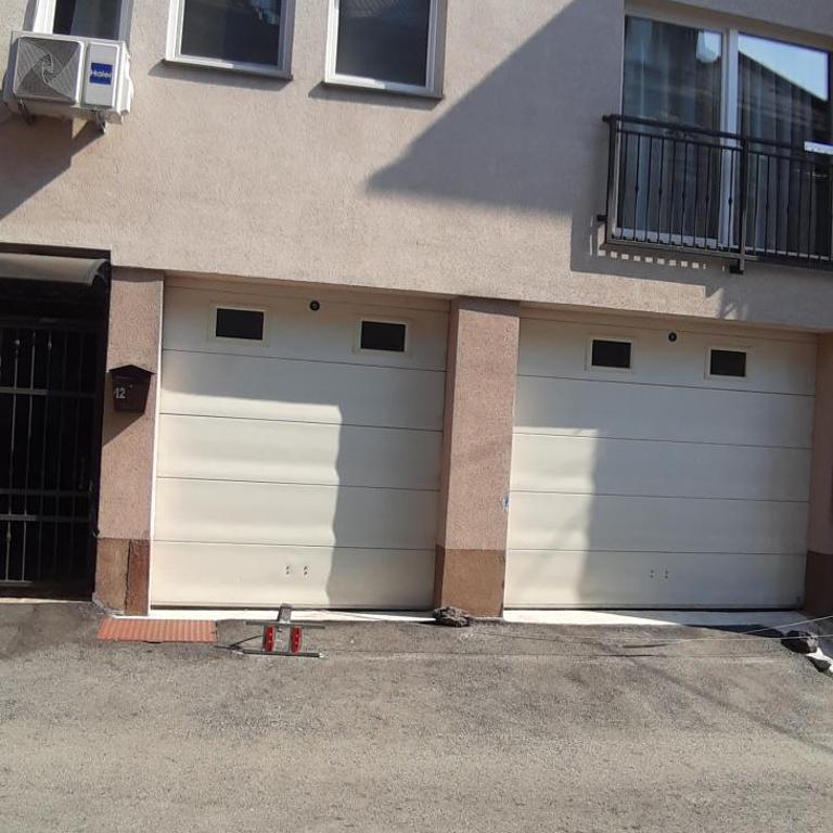 OUR WAY S apartment with two aircos and own garage - Apartman sa 2 Spavaće Sobe - 3