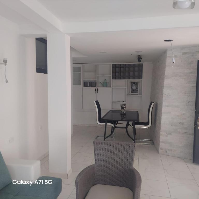 ALOHA Beach front Vacation Rental - Two-Bedroom Apartment - 9