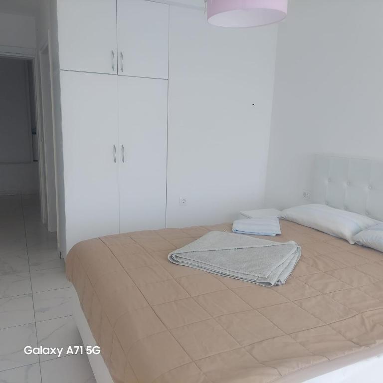 ALOHA Beach front Vacation Rental - Two-Bedroom Apartment - 19