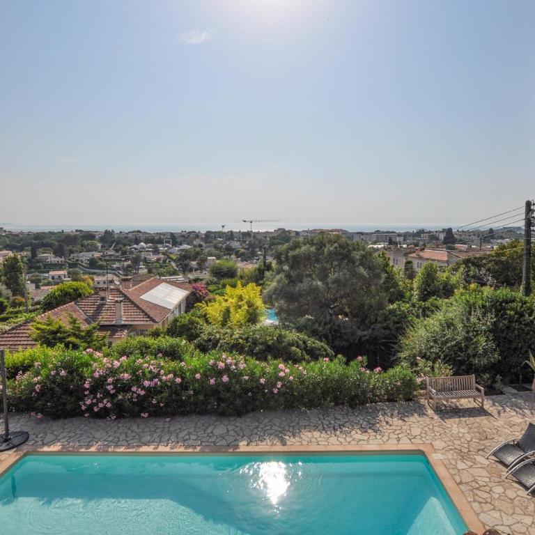 Amazing Home In Antibes - Maison de Vacances 3 Chambres - 5