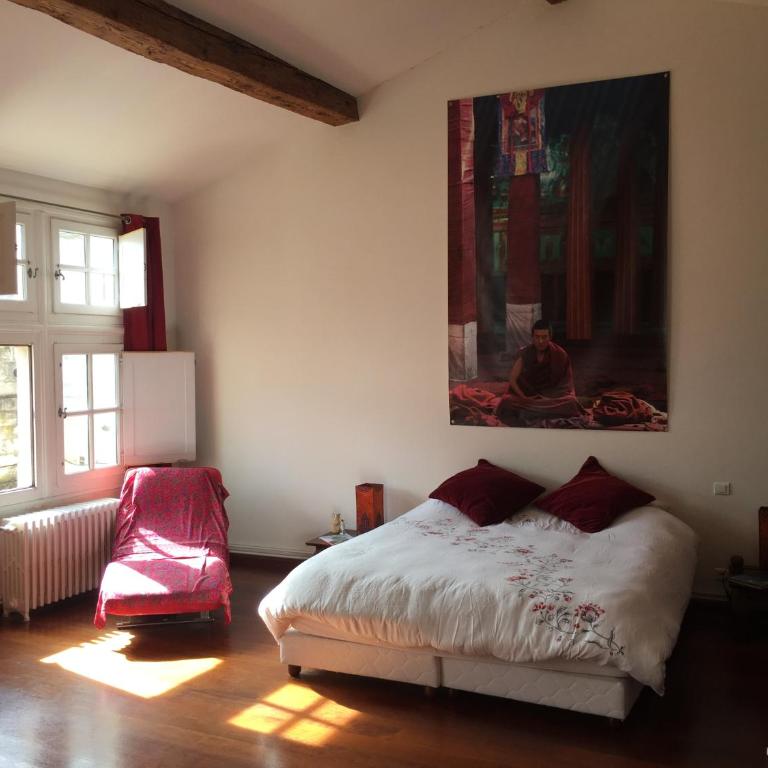 ZEN ARENA -Chambre d'Hôtes de charme à coté des Arènes - Chambre Deluxe (2 Adultes + 1 Enfant) - 1