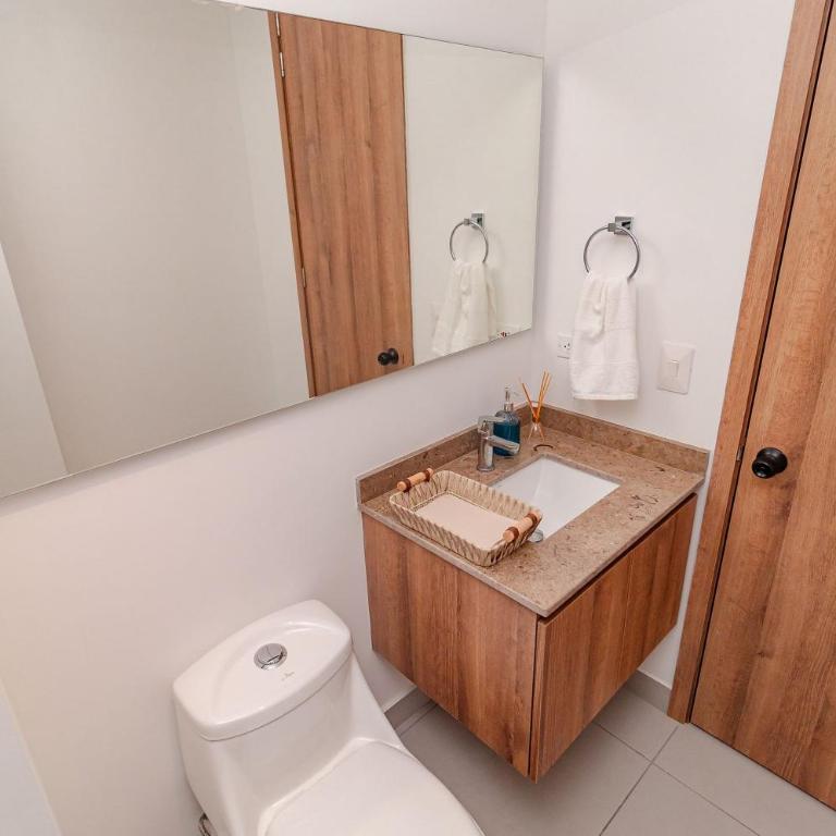 2BR con vista exclusiva en SMT - Apartamento Deluxe de 2 dormitorios con balcón - 26