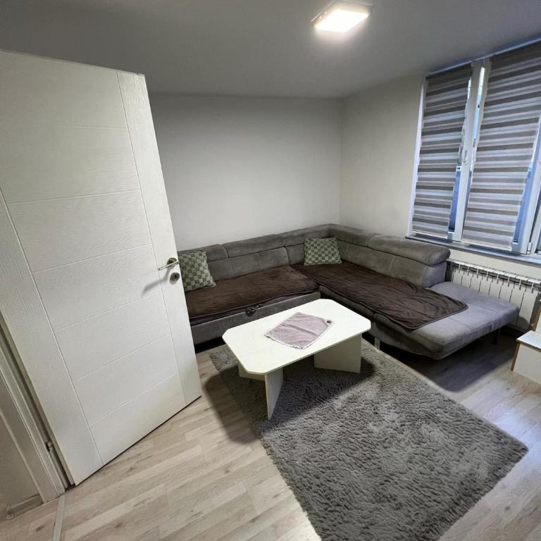 Make Apartments - One-Bedroom Apartment - 4