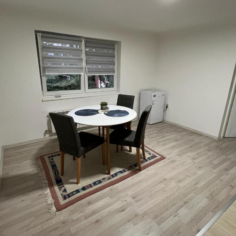 Make Apartments - One-Bedroom Apartment - 11