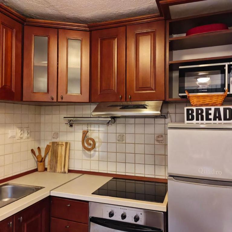 Prima Casa - Two-Bedroom House - 12