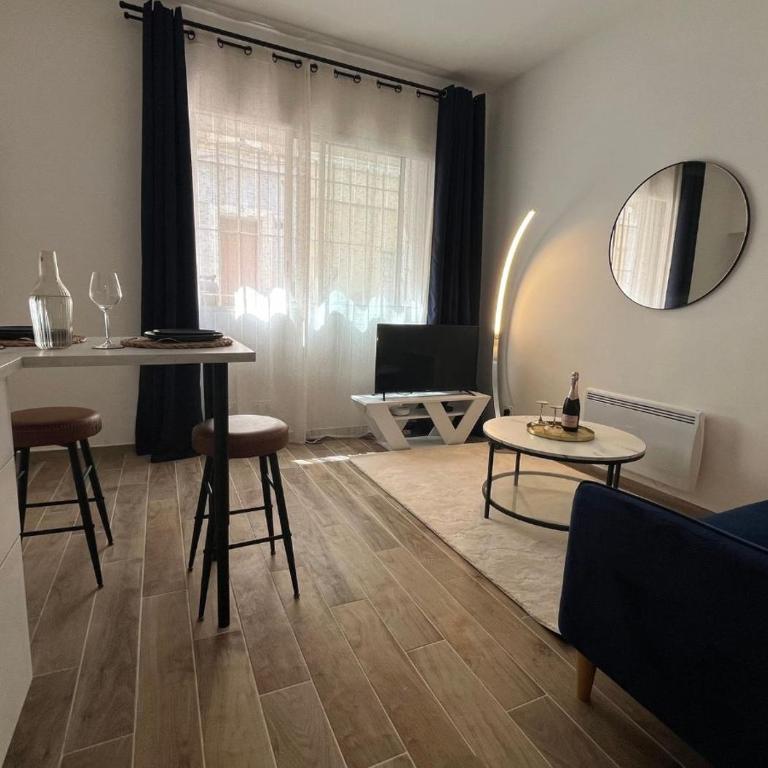Suite romantique avec Balnéo - One-Bedroom Apartment with Spa Bath - 7