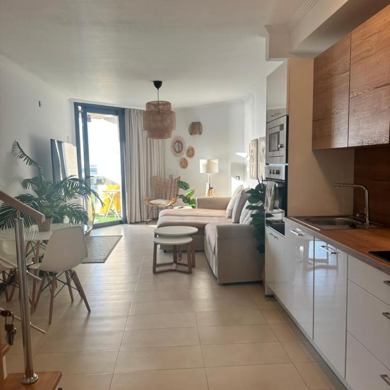 Apartamento Villa Bruno con vistas al mar, primera línea de playa - Apartamento de 1 dormitorio - 3