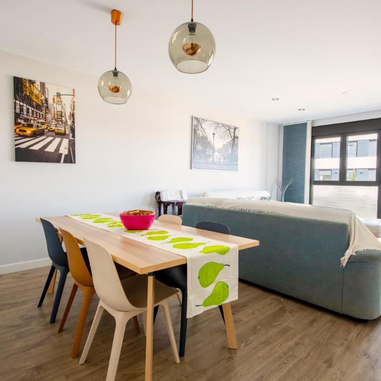 Suite Home Los Alamos sol, playa y golf , parking&Wifi - Three-Bedroom Apartment - 5