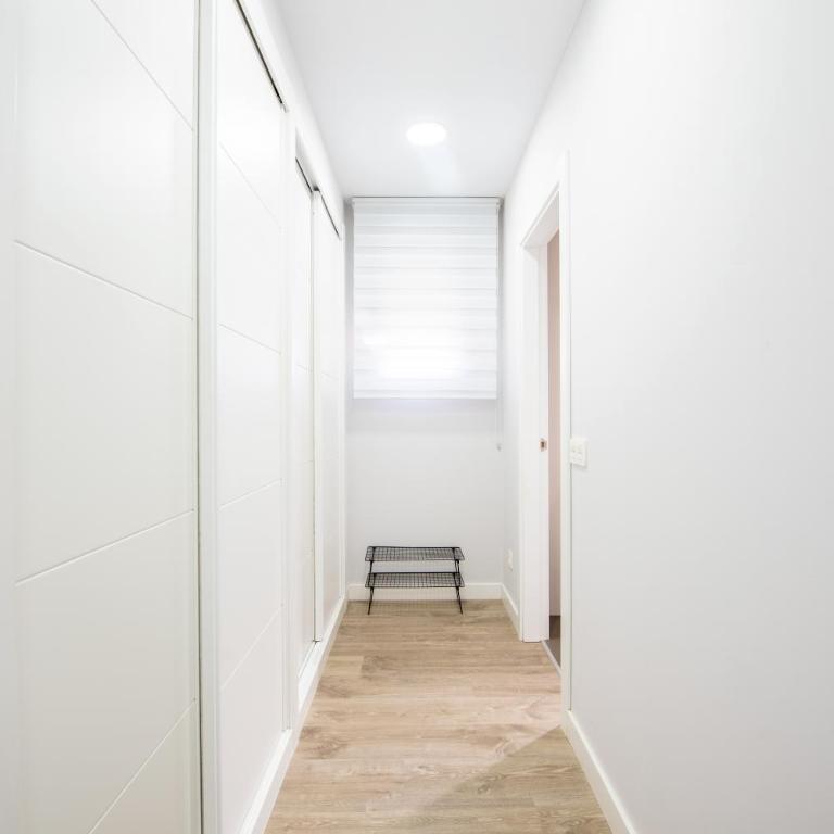 Suite Home Los Alamos sol, playa y golf , parking&Wifi - Three-Bedroom Apartment - 8