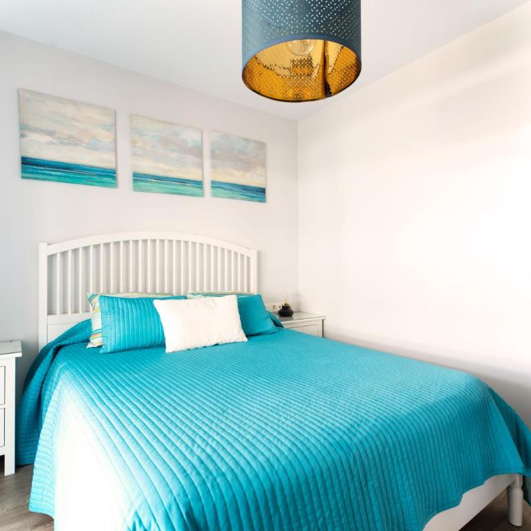 Suite Home Los Alamos sol, playa y golf , parking&Wifi - Three-Bedroom Apartment - 12