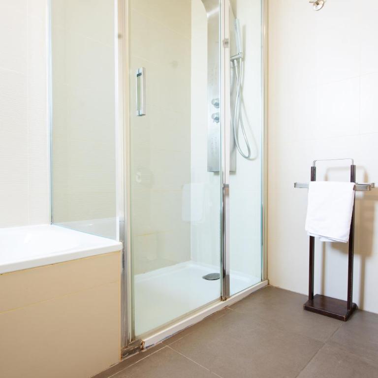 Suite Home Los Alamos sol, playa y golf , parking&Wifi - Three-Bedroom Apartment - 19