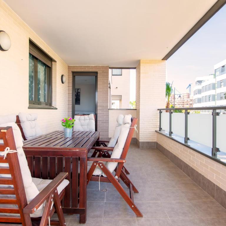 Suite Home Los Alamos sol, playa y golf , parking&Wifi - Three-Bedroom Apartment - 26