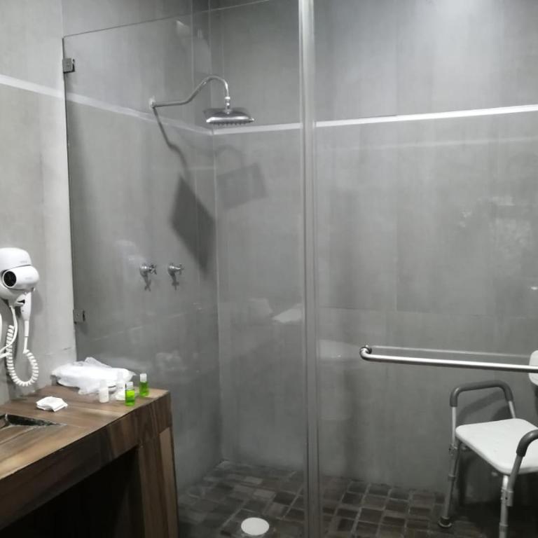 Hotel ANB Aeropuerto Guadalajara - Habitación Doble adaptada para personas con movilidad reducida - 4