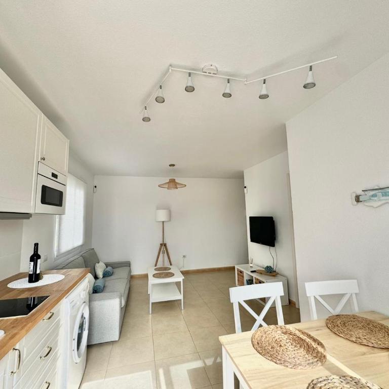 Hoplaco apartament, almost on the beach - One-Bedroom House - 5