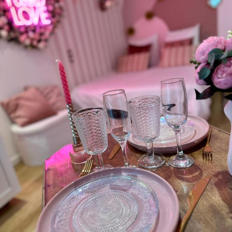 LOVE Room - Balnéo - Ciel Etoilé - Free Wifi - Netflix - Hyper Centre - Appartement 1 Chambre - 24