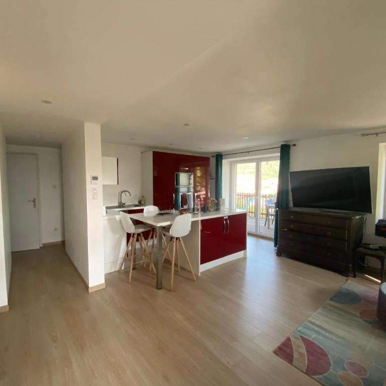Appartement coquet avec 3 chambres en face des pistes de ski - Appartement 2 Chambres - 2