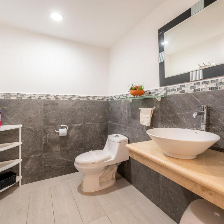 Edén en las alturas Apartamento con terraza y piscina privada - Two-Bedroom Apartment - 17
