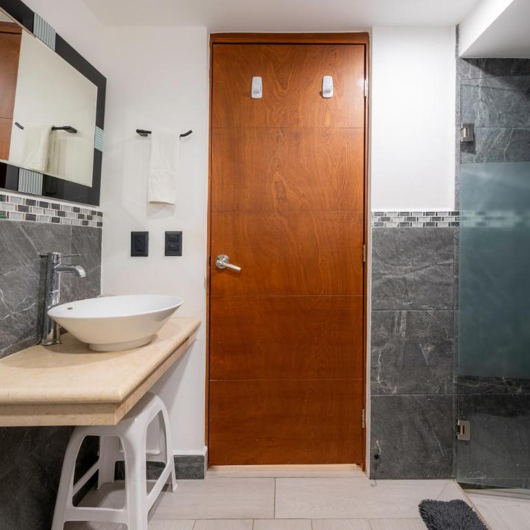 Edén en las alturas Apartamento con terraza y piscina privada - Two-Bedroom Apartment - 16