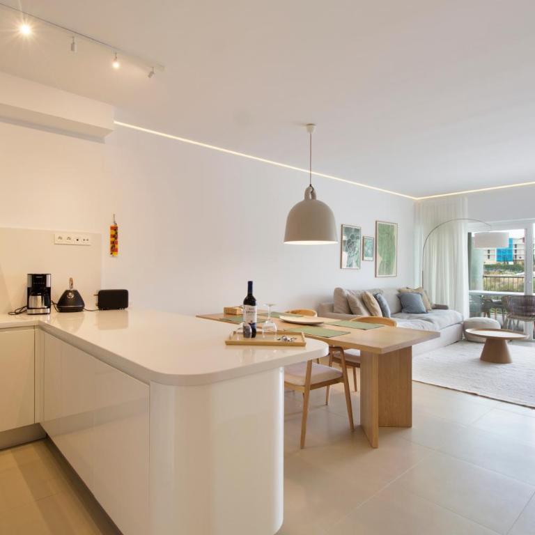 Happy Travel South Beach 5-2B - Apartment with Sea View - 4