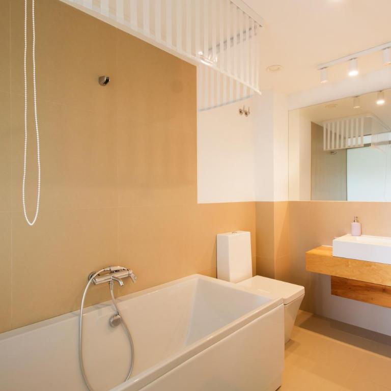 Happy Travel South Beach 5-2B - Apartment with Sea View - 15