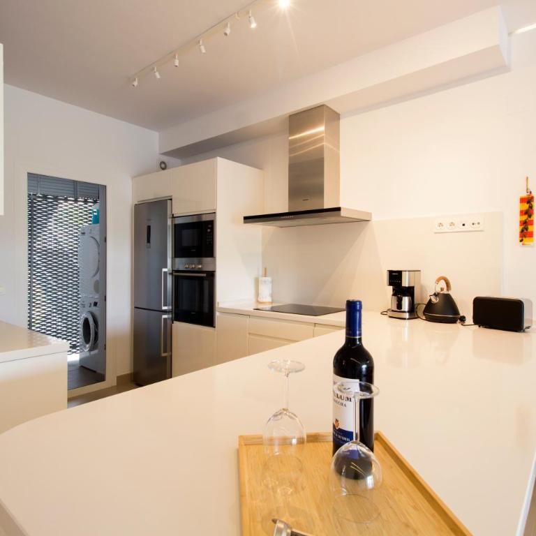 Happy Travel South Beach 5-2B - Apartment with Sea View - 7