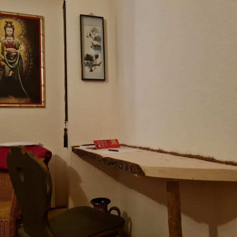 Seminarhaus Arya Maitreya - Doppelzimmer mit Gartenblick - 10