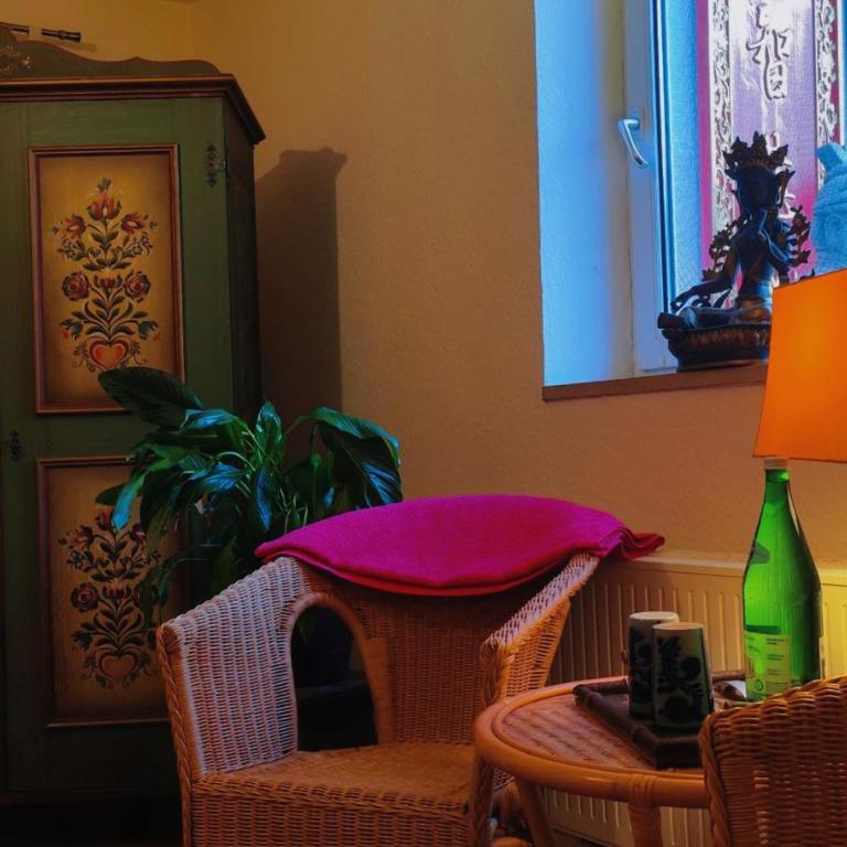 Seminarhaus Arya Maitreya - Doppelzimmer mit Gartenblick - 5