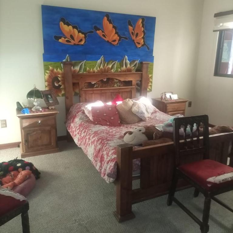 Habitación iluminada - Two-Bedroom Apartment - 1