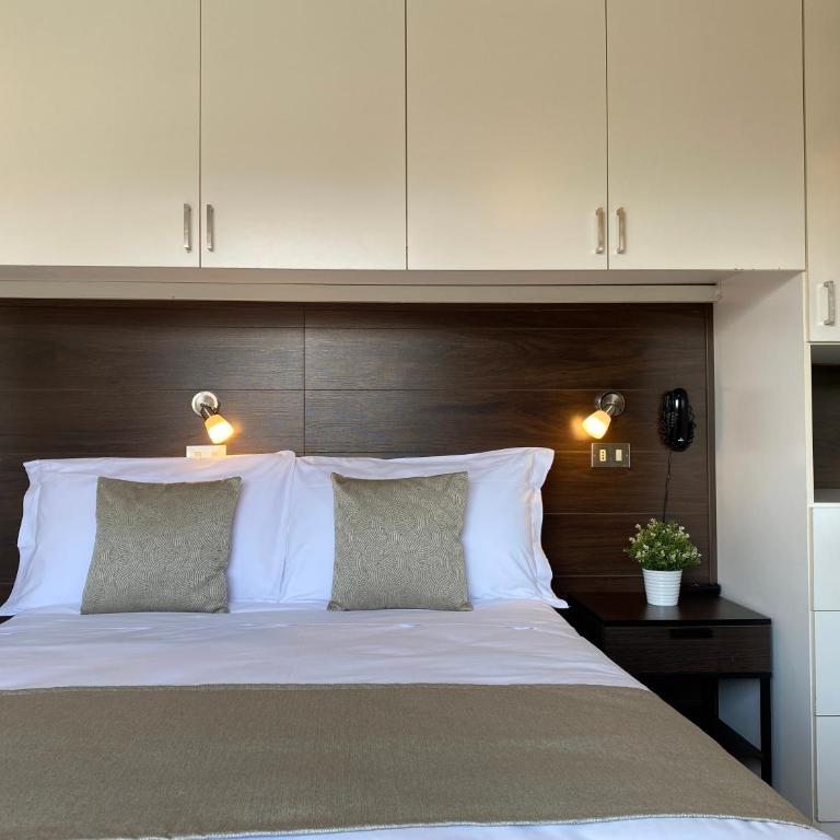 Golf Hotel - Small Double Room - 4
