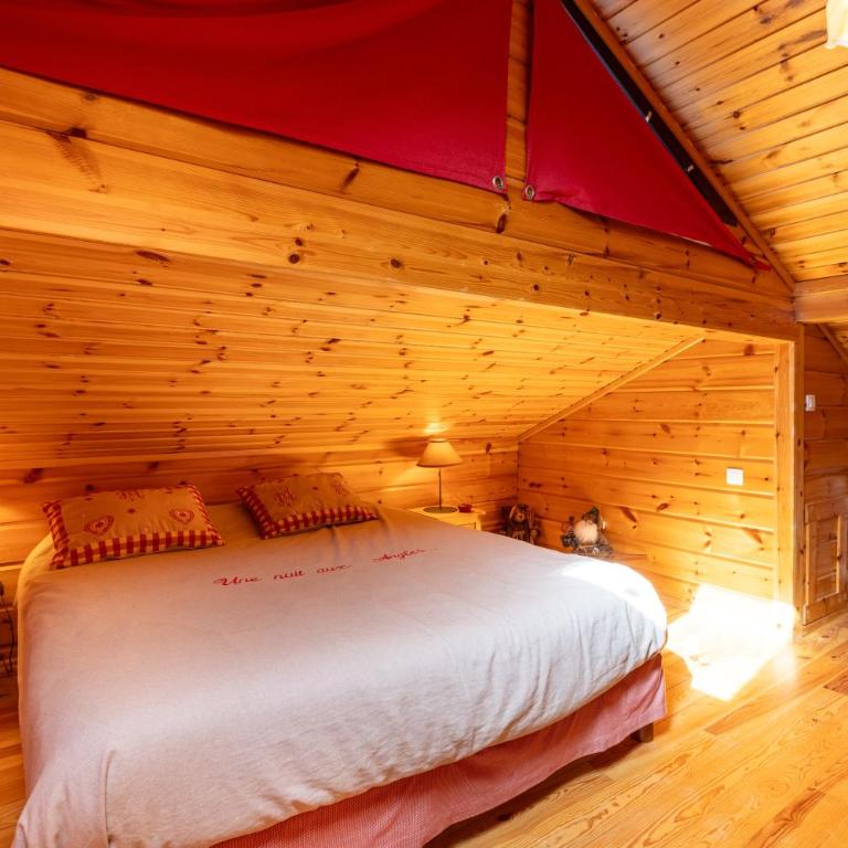 Chalet des Jonquilles - Magnifique maison avec piscine - Six-Bedroom House - 12