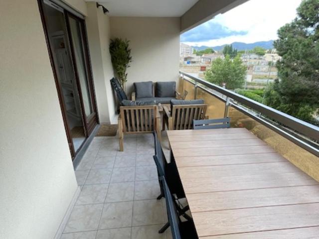 Appartement T3 rénové à 5 min de la plage - Fréjus - Apartment mit 2 Schlafzimmern - 2