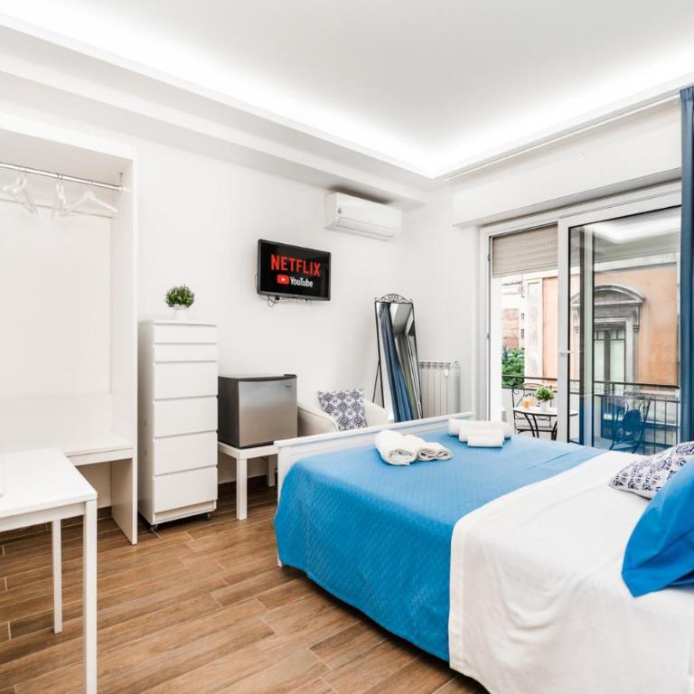DM House & Suite - Double Room with Balcony - 6