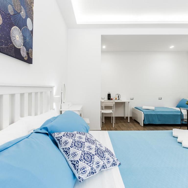 DM House & Suite - Triple Room with Private Bathroom - 3