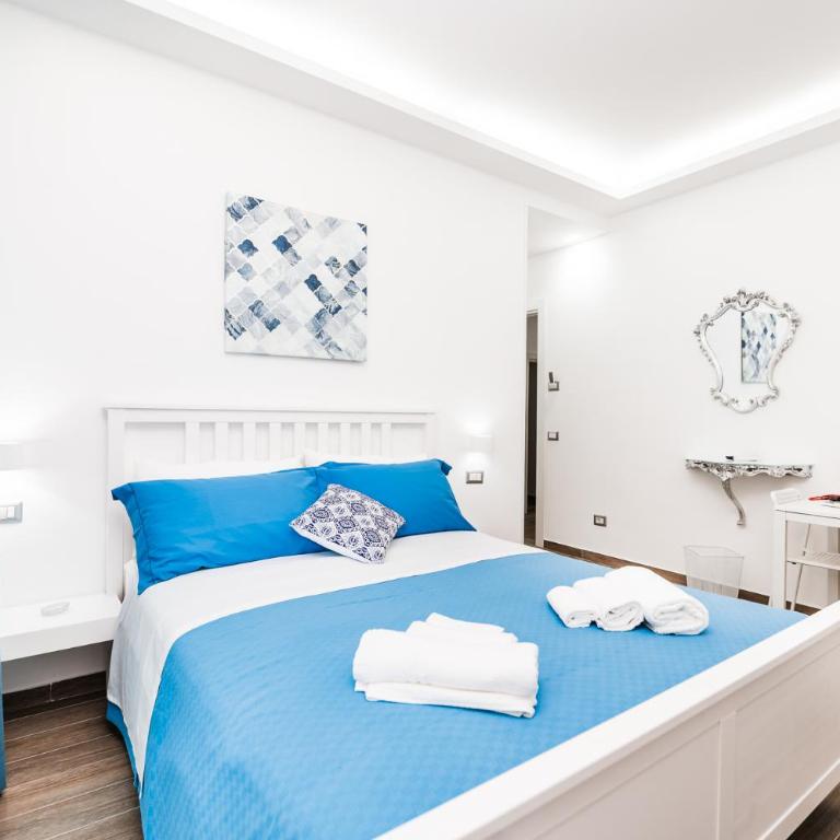 DM House & Suite - Double Room with Balcony - 8