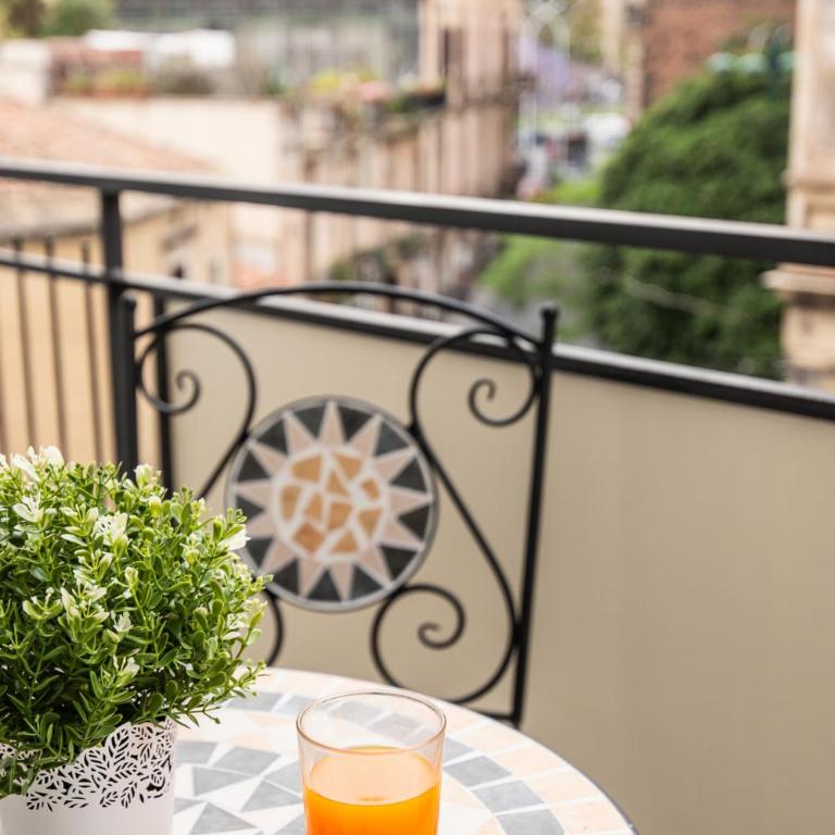 DM House & Suite - Double Room with Private Bathroom - 5