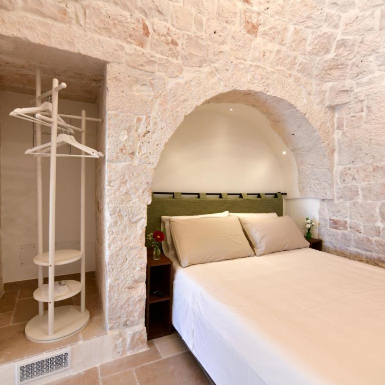 Lamarossa Trulli & Suites - Camera Queen Superior - 9