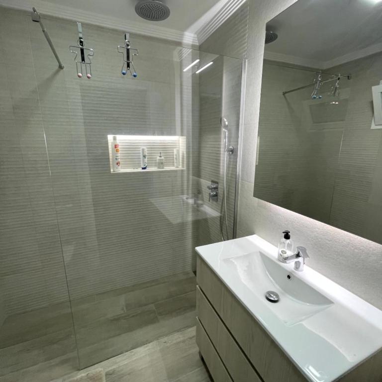 SerenArty Bungalow Beach Flor con jacuzzi - Two-Bedroom Villa - 15