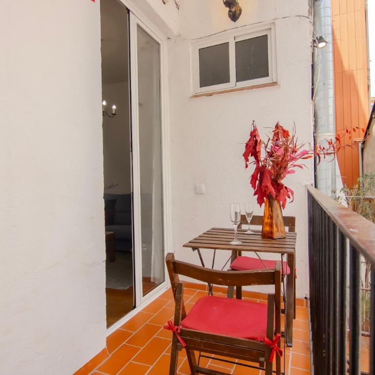 Pedrera - Gràcia - Two-Bedroom Apartment - Carrer de Torrijos, 12 - 3