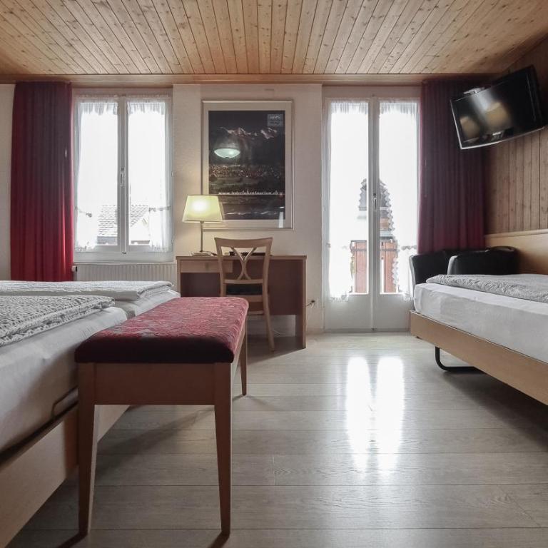 Hotel Rössli - Habitación Triple con balcón - 5