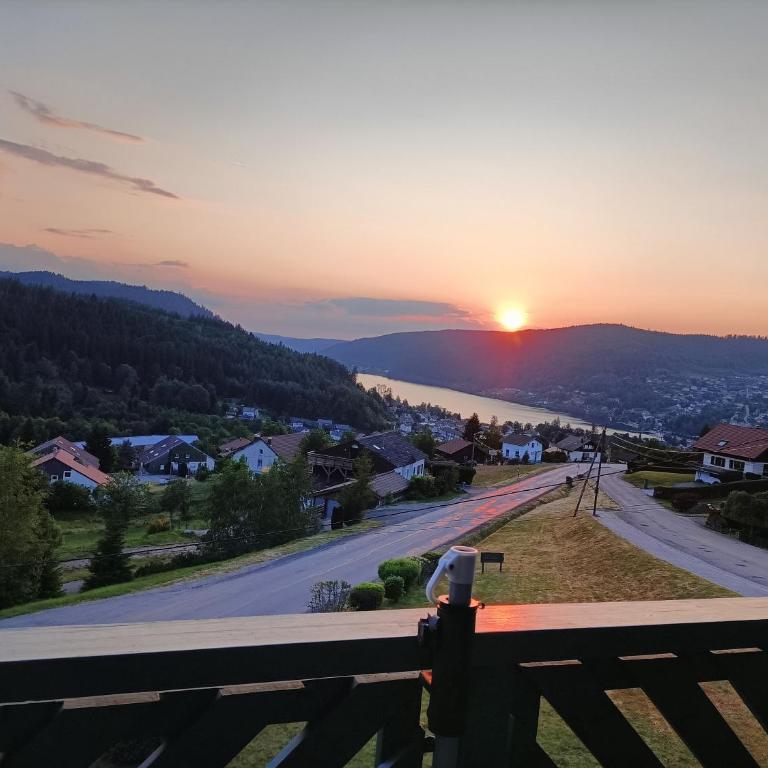 Appartement GERARDMER - Magnifique vue sur le lac - 2 adultes et 2 enfants pour 5 nuits minimum - Appartement 2 Chambres - 1