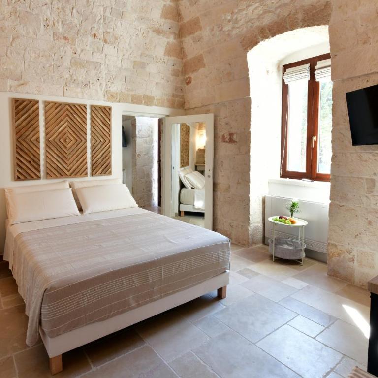 Lamarossa Trulli & Suites - Camera Familiare Superior - 9