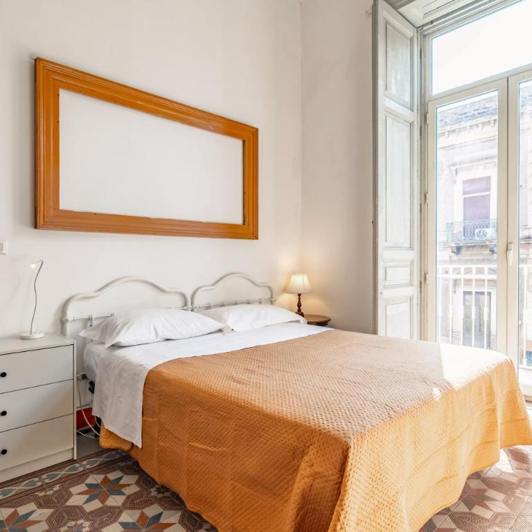 GuestHost - Elegant Apartment near Castello Ursino - One-Bedroom Apartment - 1