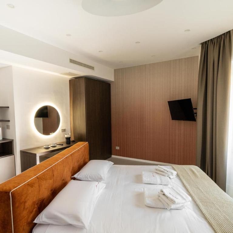 Ypnos Rooms - Camera King Deluxe - 7