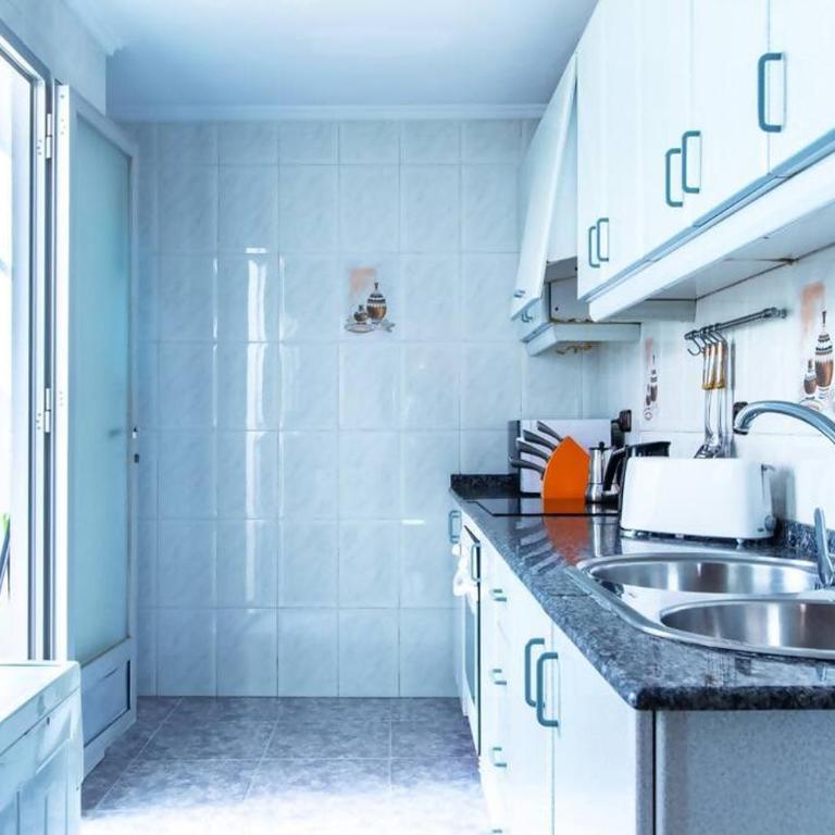 Estudio para parejas con WIFI en la playa - Studio Apartment - 9