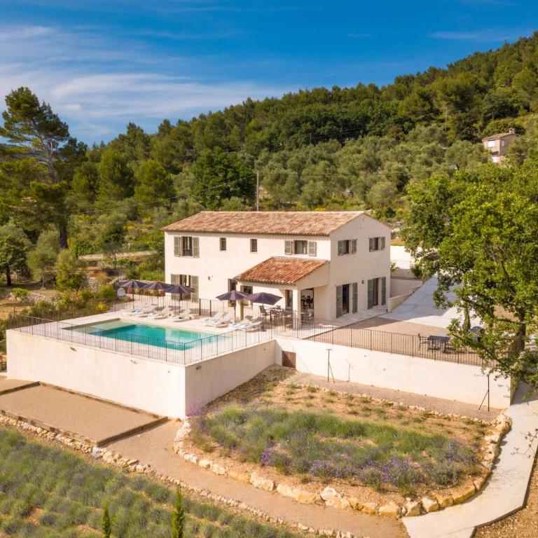 Villa Mas des Lavandes by Villa Plus - Villa - 1