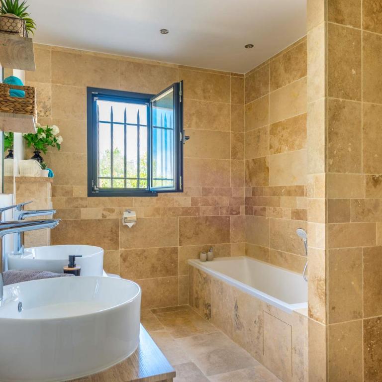 Villa Mas des Lavandes by Villa Plus - Villa - 7