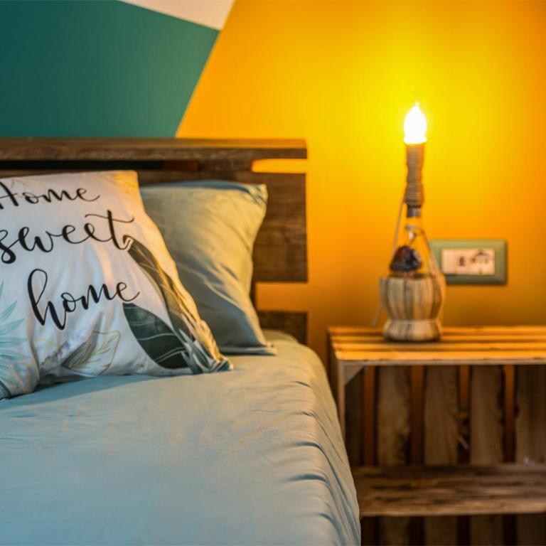 Postcard Lake private parking AC emotional showers - Two-Bedroom Apartment - 28