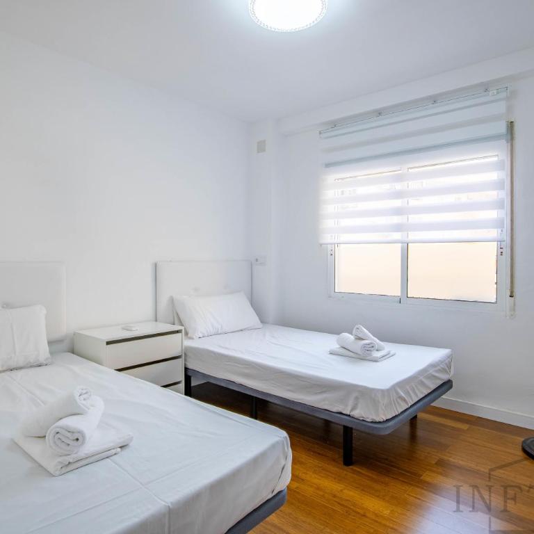 Marysol Inftour - Three-Bedroom Apartment - 11