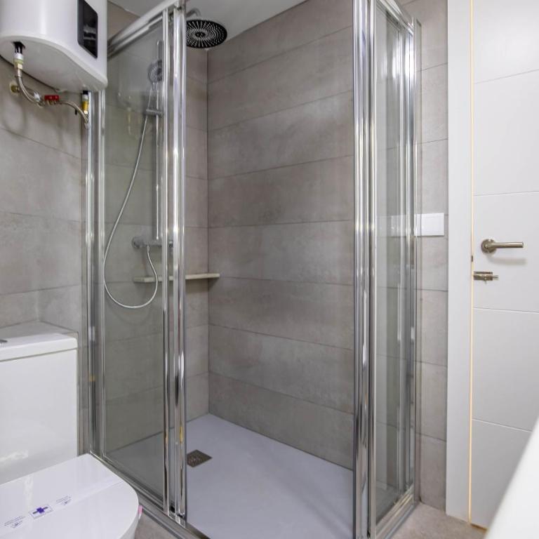 Marysol Inftour - Three-Bedroom Apartment - 18
